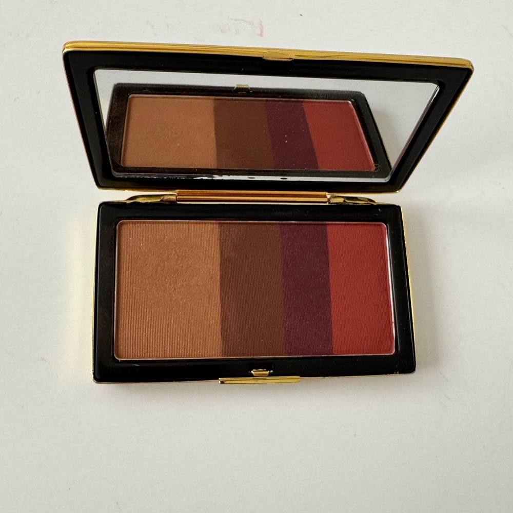 Victoria Beckham Eyeshadow in Tweed